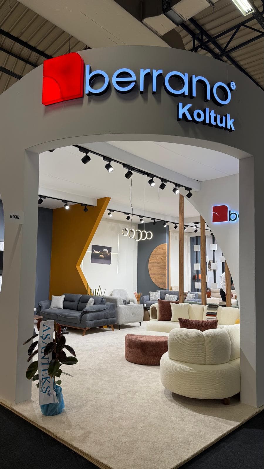 Fabrika satış mağazamızı ziyaret edin